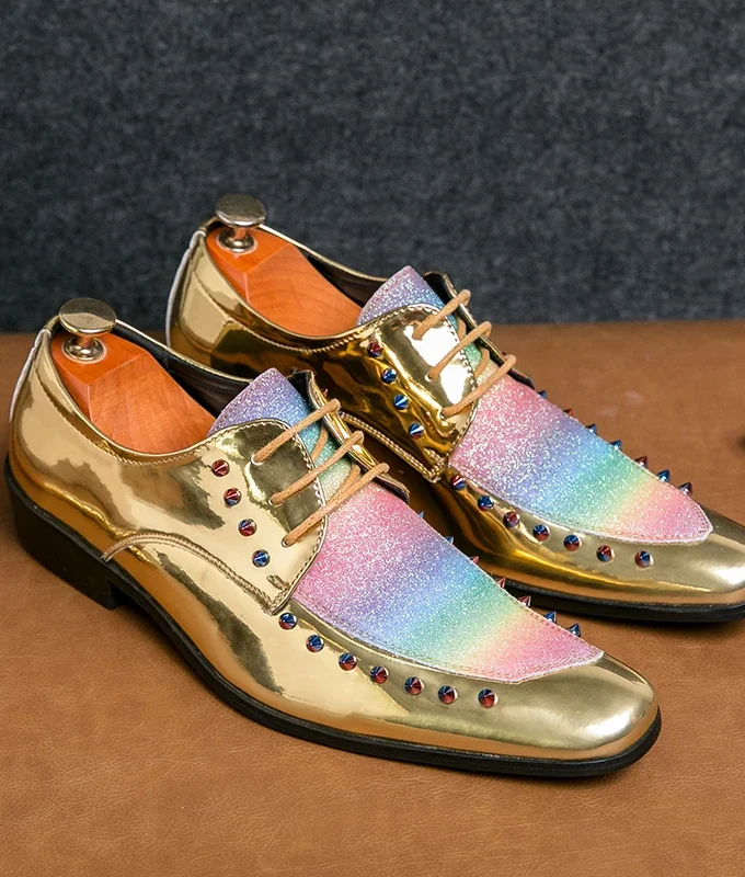 Men Formal Shoes Luxury Brand High Quality Point Toe Chelsea Shoes for Men Rivet Glitter Leather Party Shoes Zapatos De Vestir