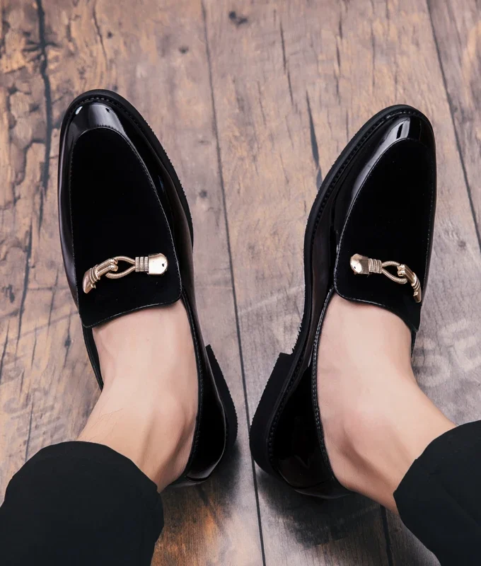 Spring New Men Fashion Flats Quality Metal Decoration Slip on Big Size Loafers Man Mocassins Luxury Goods Dress Party Men Shoes